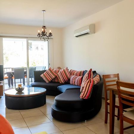 Stylish 2 Bedroom Apartment In Pegia Peyia Exterior foto