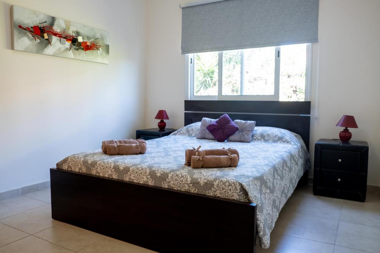 Stylish 2 Bedroom Apartment In Pegia Peyia Exterior foto