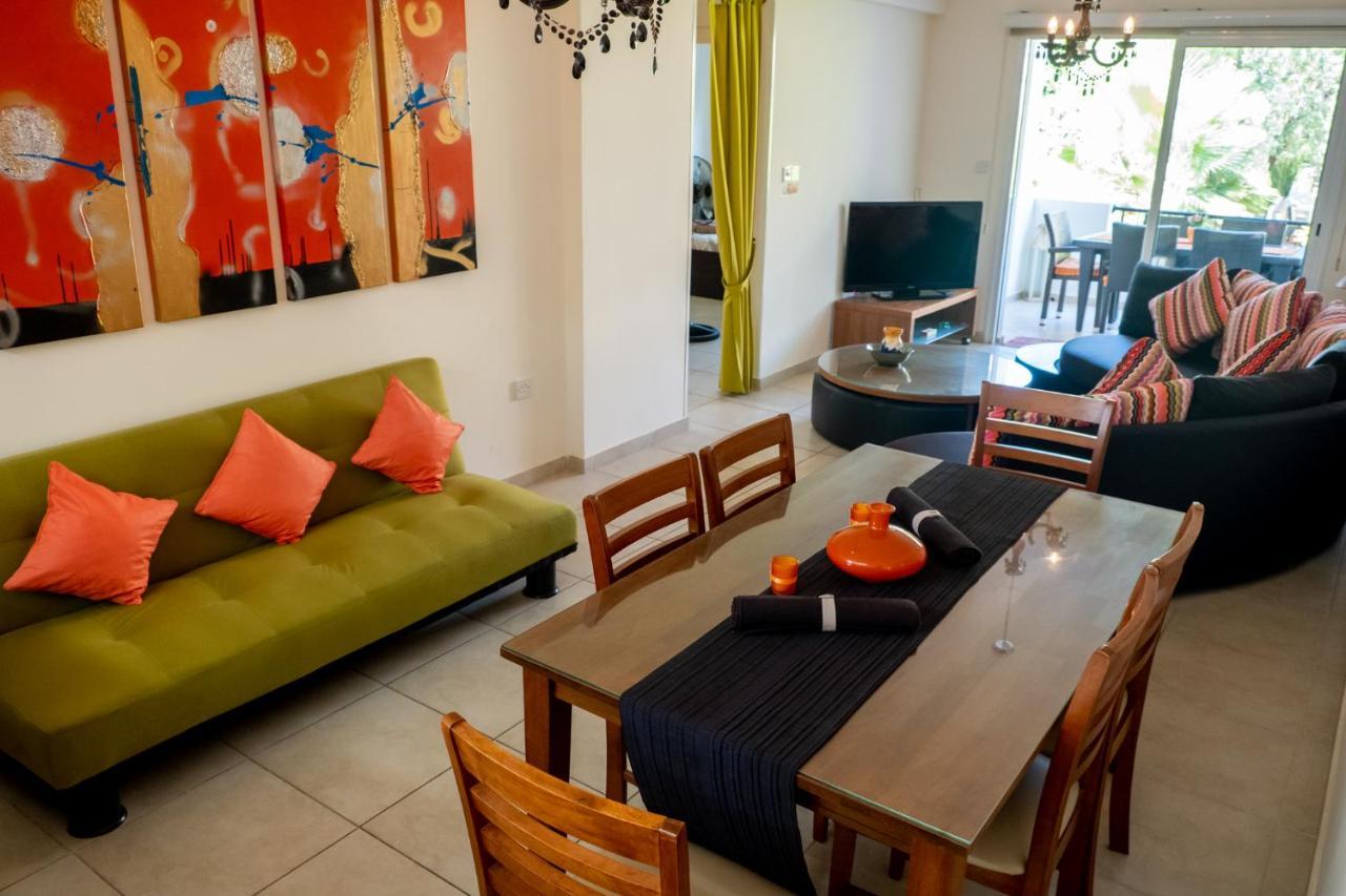Stylish 2 Bedroom Apartment In Pegia Peyia Exterior foto
